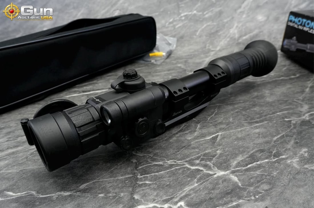 Sightmark Photon XT 4.6x42S scope. Very Good Condi: Sightmark Photon XT 4.6x42S scope, Very Good Condition.This Sightmark Photon XT is a digital night vision riflescope featuring a built-in LED IR illuminator, selectable electronic reticles, day and ni