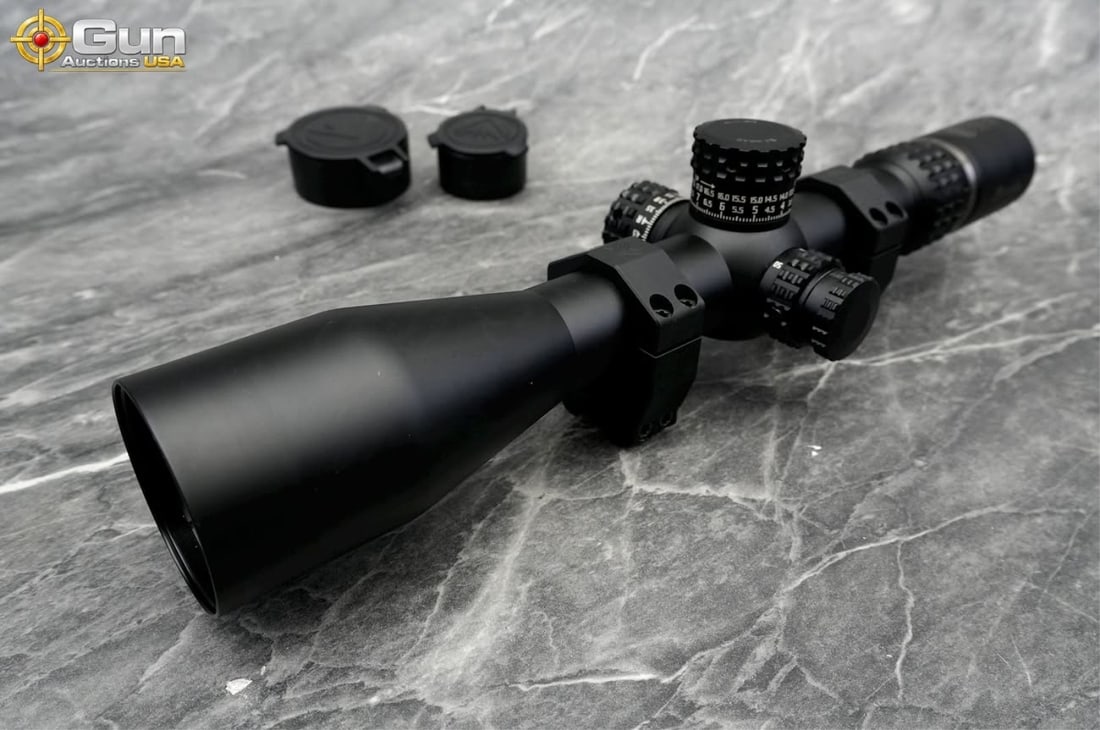Burris XTR II 4-20x50 riflescope. Very Good Condit: Burris XTR II 4-20x50 riflescope. Very Good Condition.The Burris XTR II is a tactical riflescope in a 4-20x50 configuration, featuring a 50mm objective lens, exposed tactical target turrets, and side 