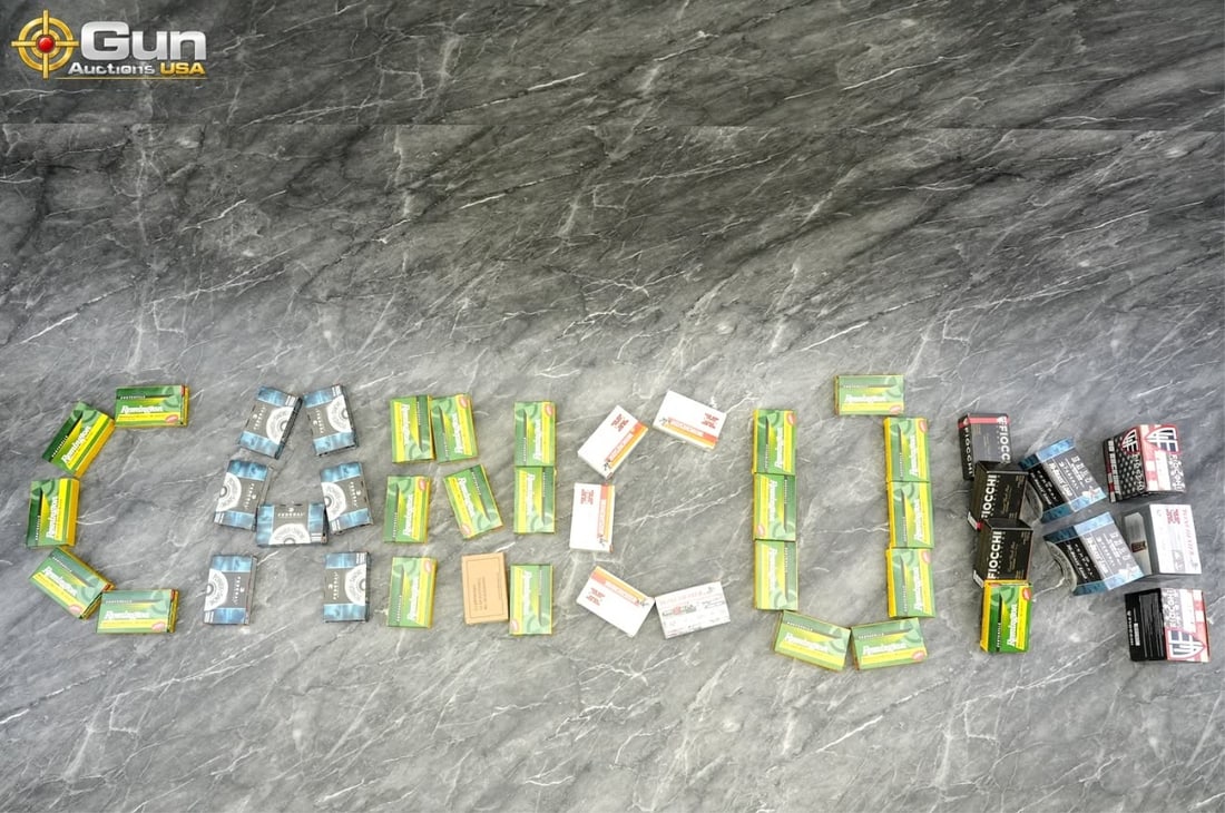 Winchester, Federal, Fiocchi, Remington 12 ga ammo: Winchester, Federal, Fiocchi, Remington 12 gauge ammunition, 335 rounds total.This assortment contains an array of 12-gauge ammunition from Winchester, Fiocchi, Federal, and Remington, featuring bucks
