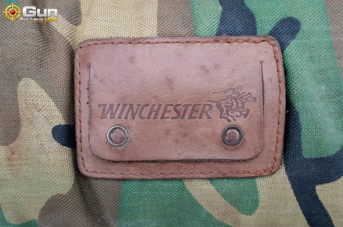 Five soft rifle cases. Good condition. 5 Soft ammo - 5