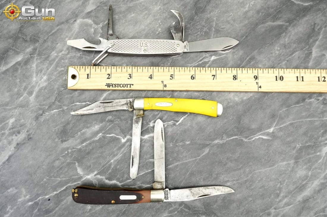 Five assorted pocket knives. Good Condtion with no - 2