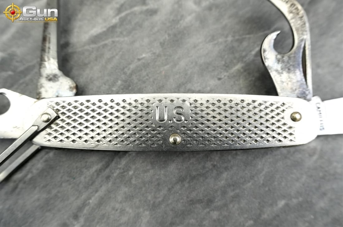 Five assorted pocket knives. Good Condtion with no - 5