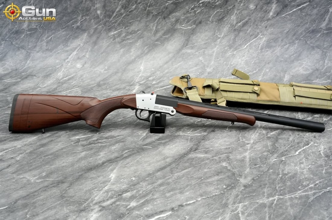 DERYA TRADITION 12 GA SINGLE SHOTGUN: DERYA ARMS TRADITION 12 GA. Single Shot Shotgun, 19 5/8" Barrel, Excellent Condition, Shiny Bore, Tight Action, sn:R048089This Derya Arms Tradition single-shot shotgun in 12 gauge pairs a bright, brus