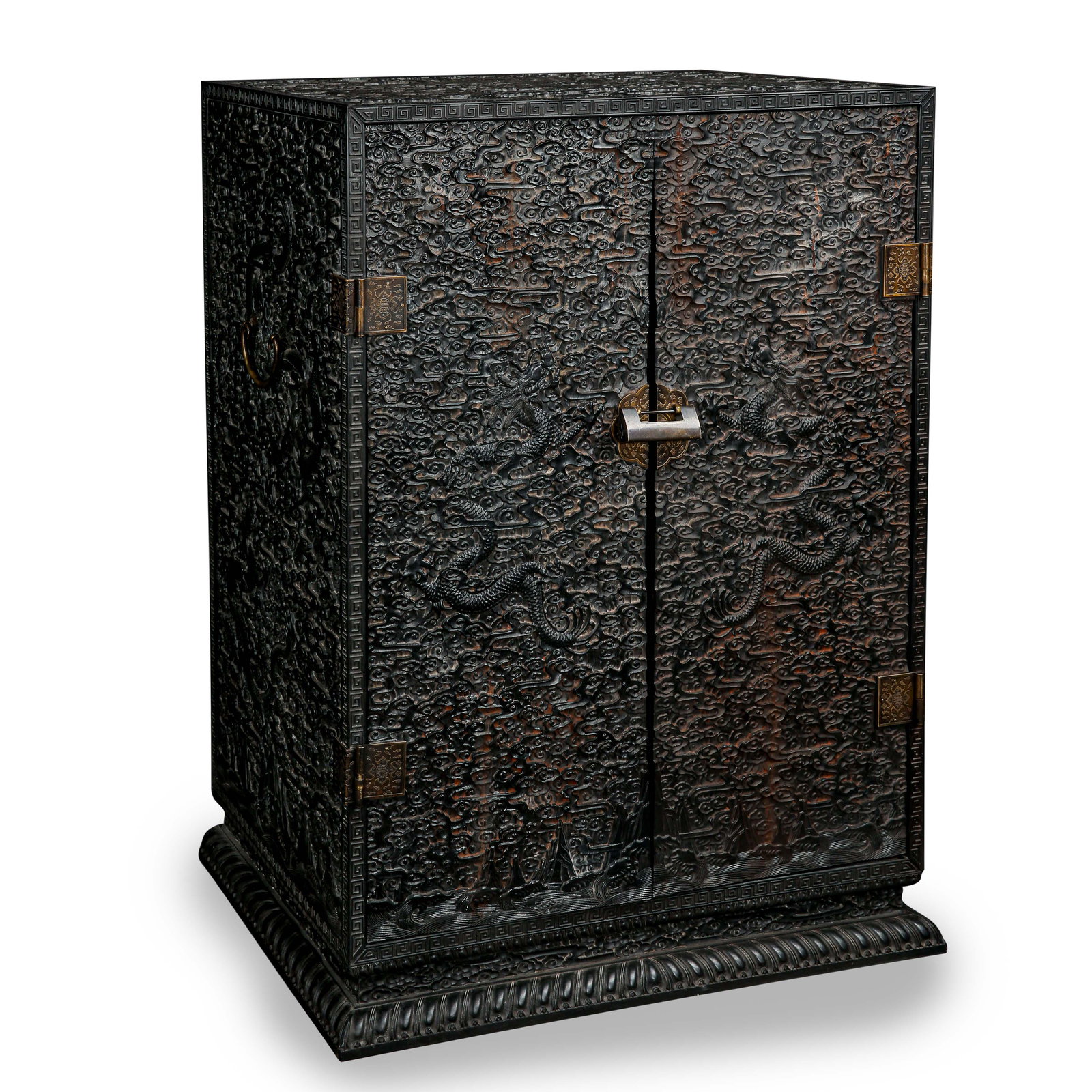 A SET OF ANCIENT CHINESE HETIAN JADE IN A ROSEWOOD BOX (1 of 18)