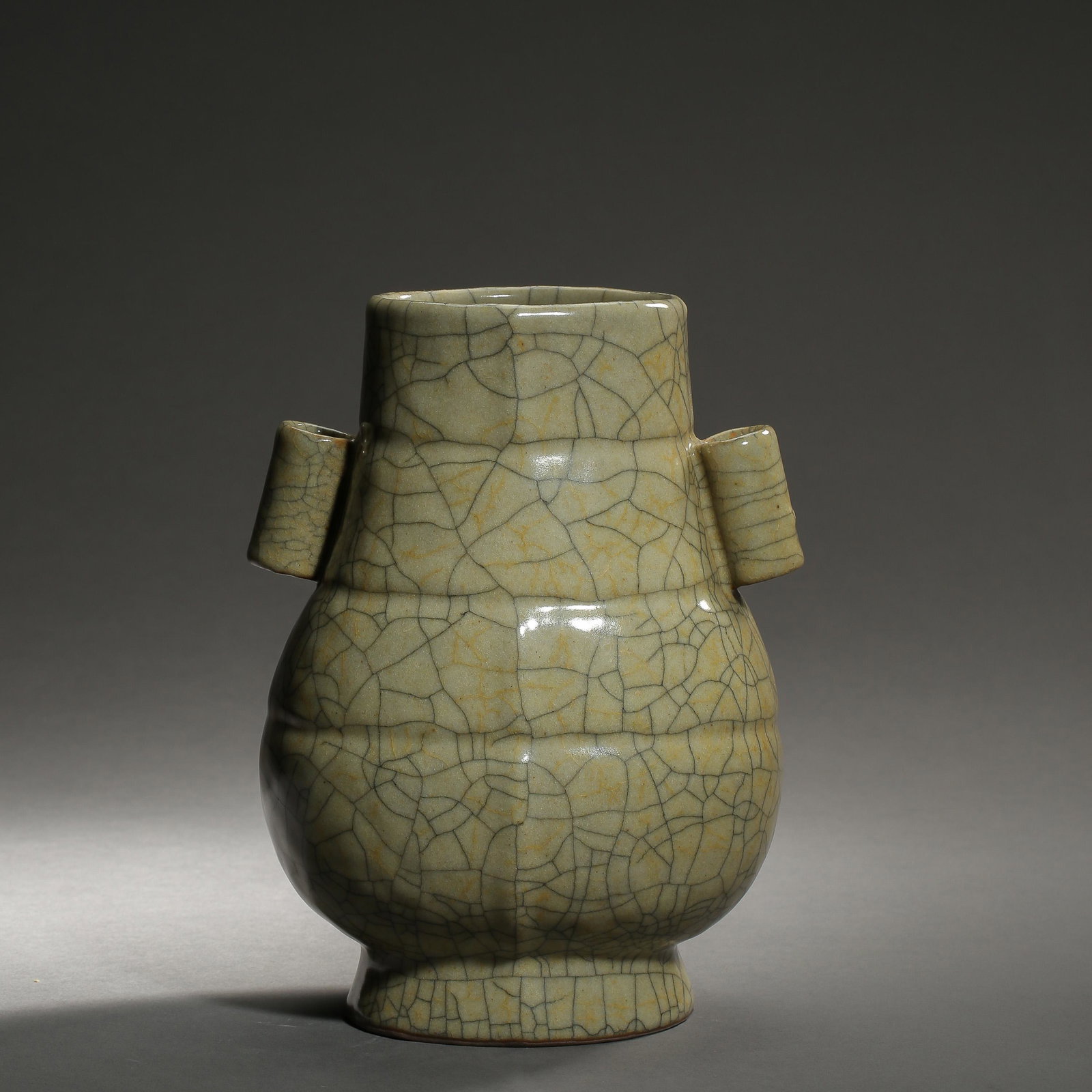 ANCIENT CHINESE GE YAO AMPHORA VASE: H. 20 cm. In good condition, no restoration