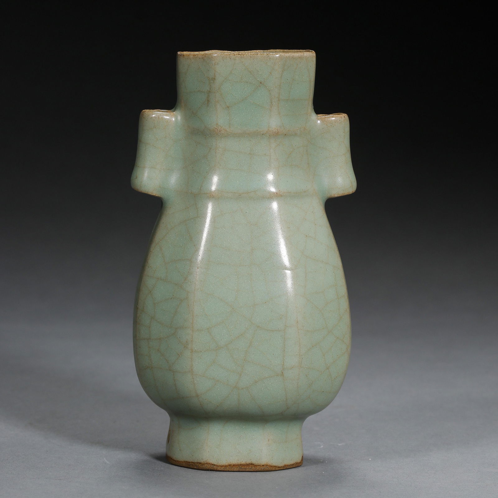 ANCIENT CHINESE CELADON PORCELAIN AMPHORA (1 of 10)