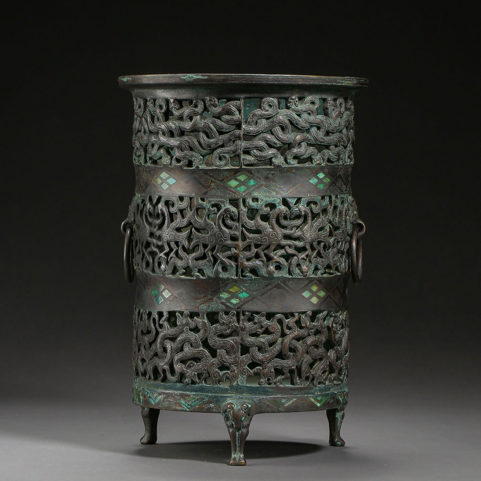 ANCIENT CHINESE BRONZE HOLLOW INCENSE BURNER (1 of 13)