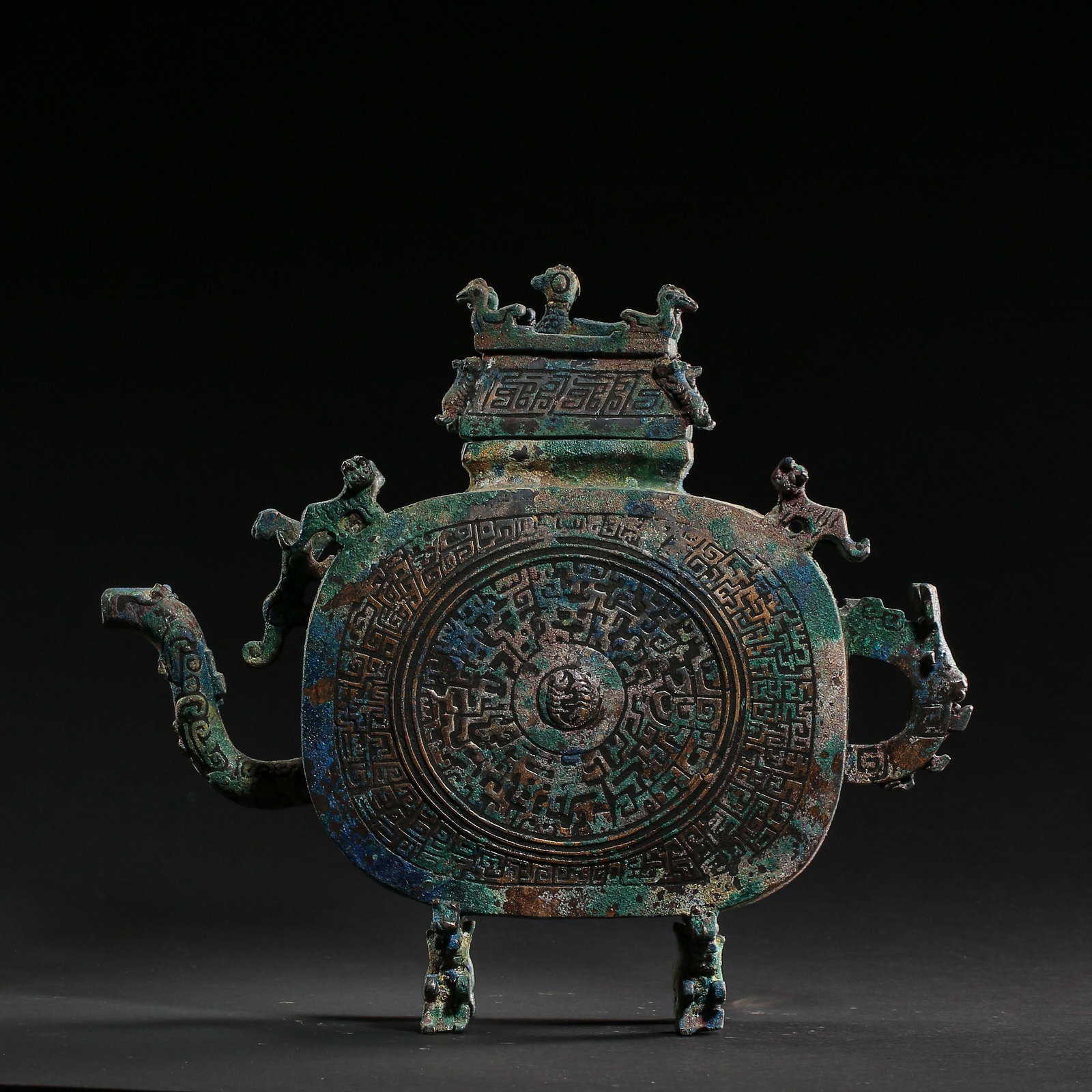 CHINESE HAN DYNASTY BRONZE KETTLE (1 of 9)