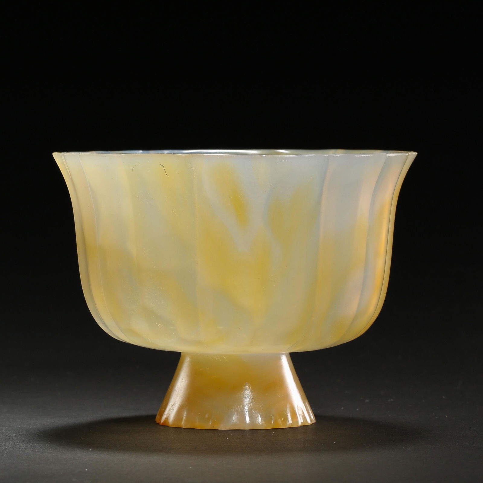 CHINESE TANG DYNASTY AGATE CUP (1 of 9)