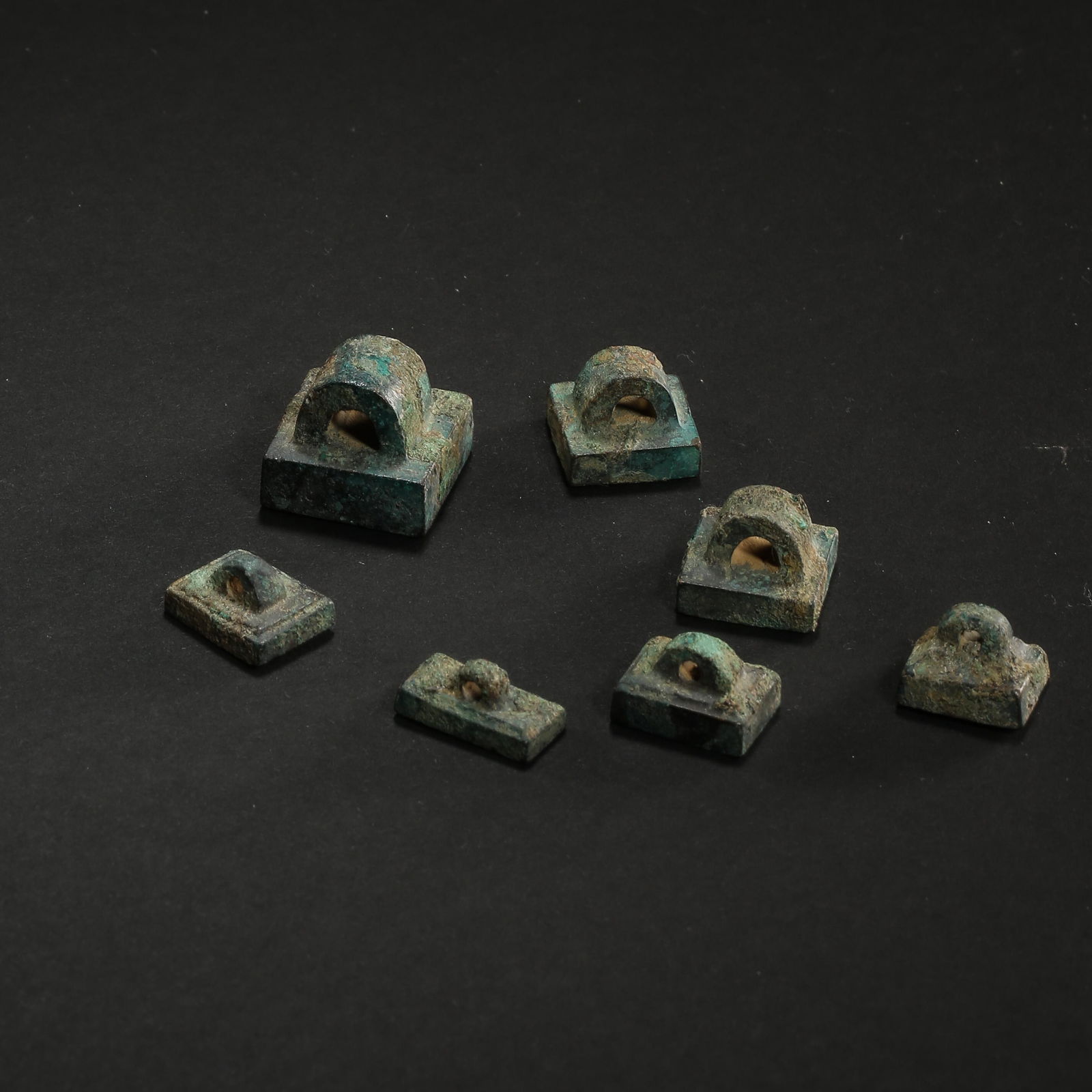 A SET OF CHINESE BRONZE SEALS (1 of 8)