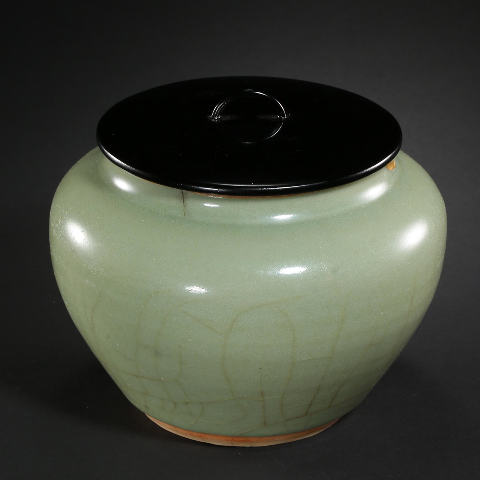 LARGE LONGQUAN WARE JAR, YUAN DYNASTY, CHINA (1 of 8)