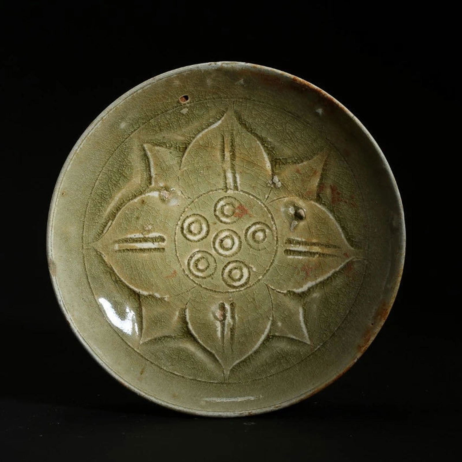 LARGE XIANGZHOU WARE PLATE, NORTHERN QI, CHINA (1 of 7)