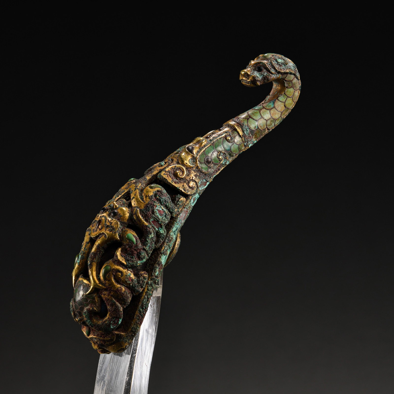 BELT HOOK INALID WITH GOLD, SILVER AND TURQUOISES,: BELT HOOK INALID WITH GOLD, SILVER AND TURQUOISES, WARRING STATES PERIOD, CHINA; L. 13 cm. W. 3.3 cm. Weight 247 gram.