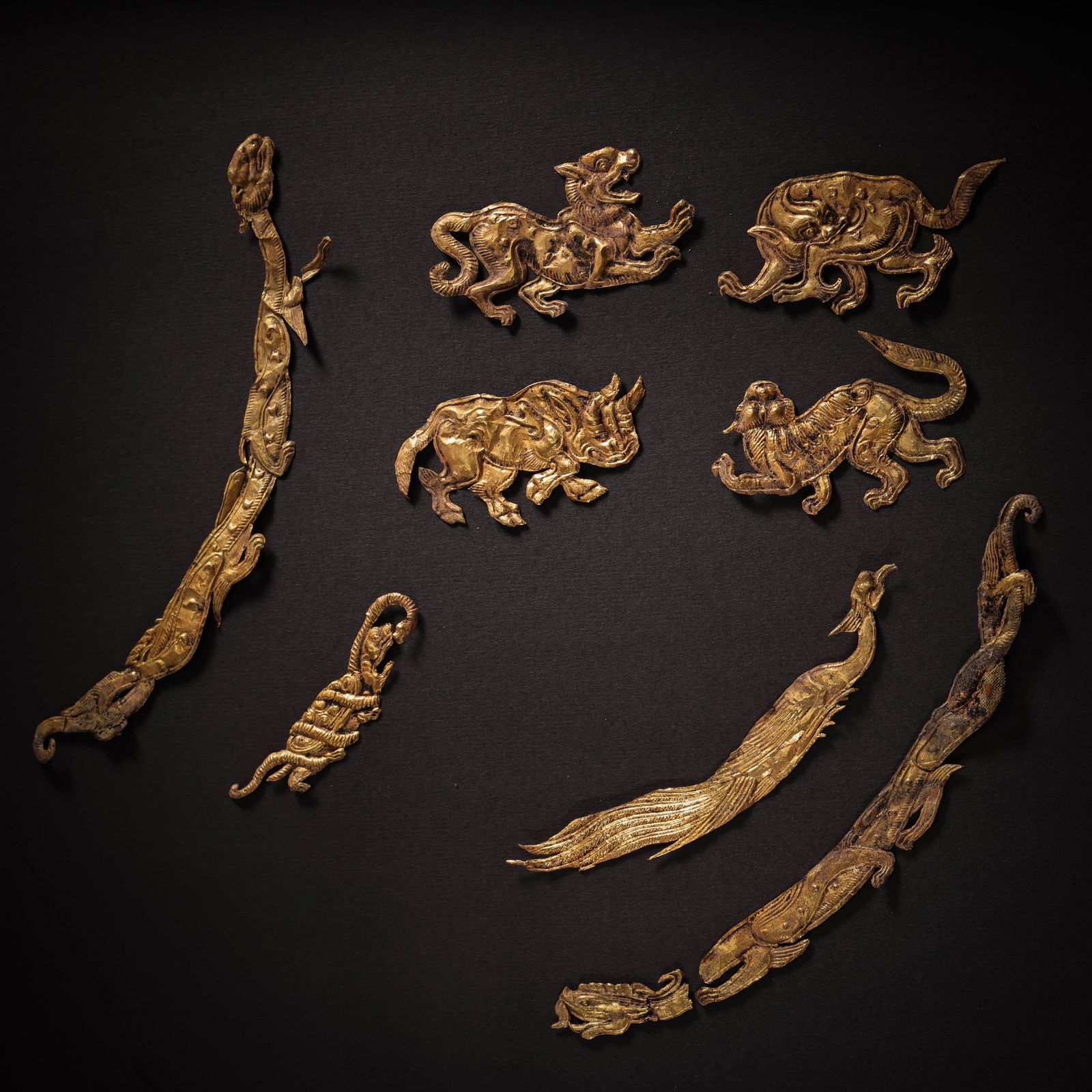 A SET OF CHINESE PURE GOLD COMPONENTS, HAN DYNASTY (1 of 14)