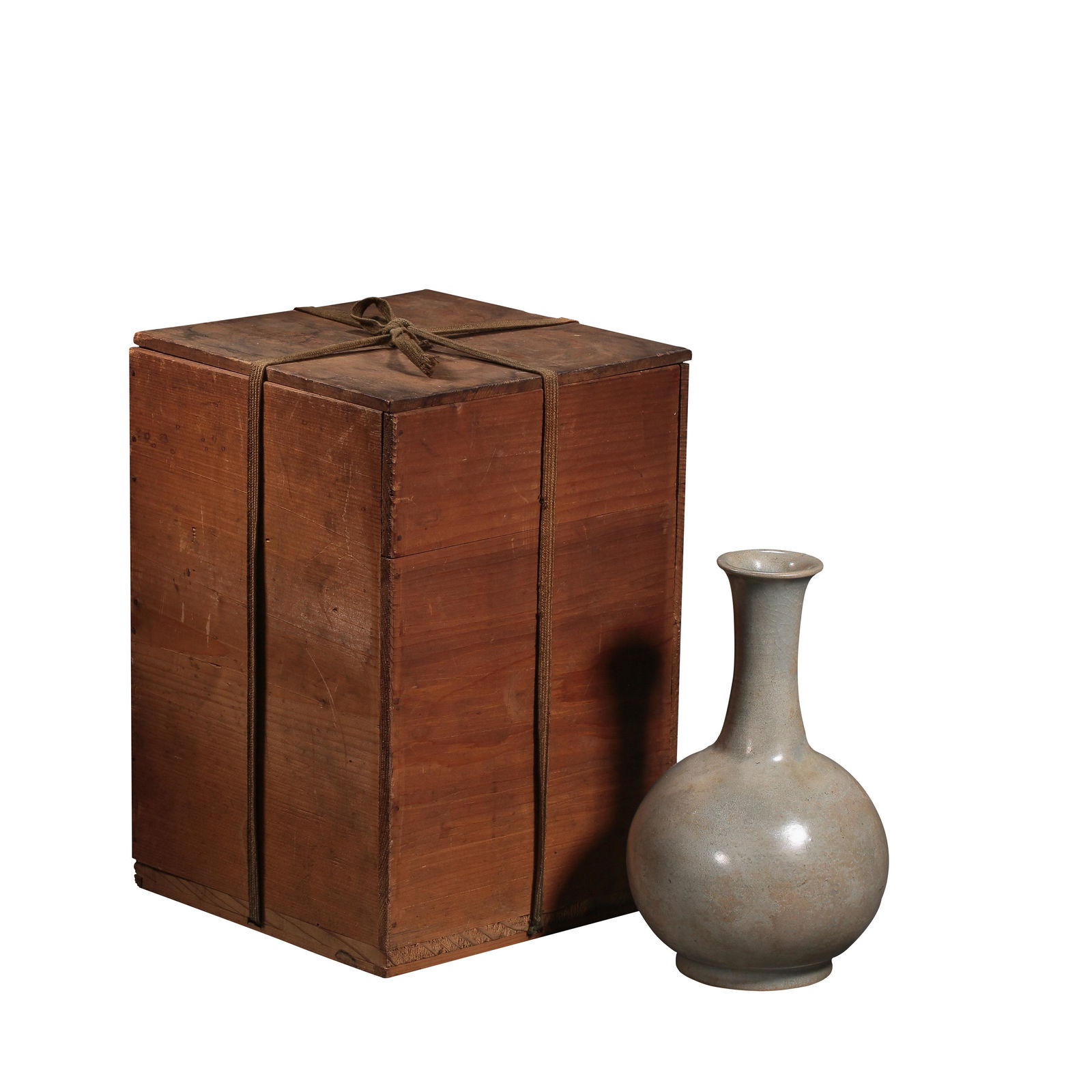 CHINESE SOUTHERN SONG DYNASTY CELADON VASE (1 of 7)