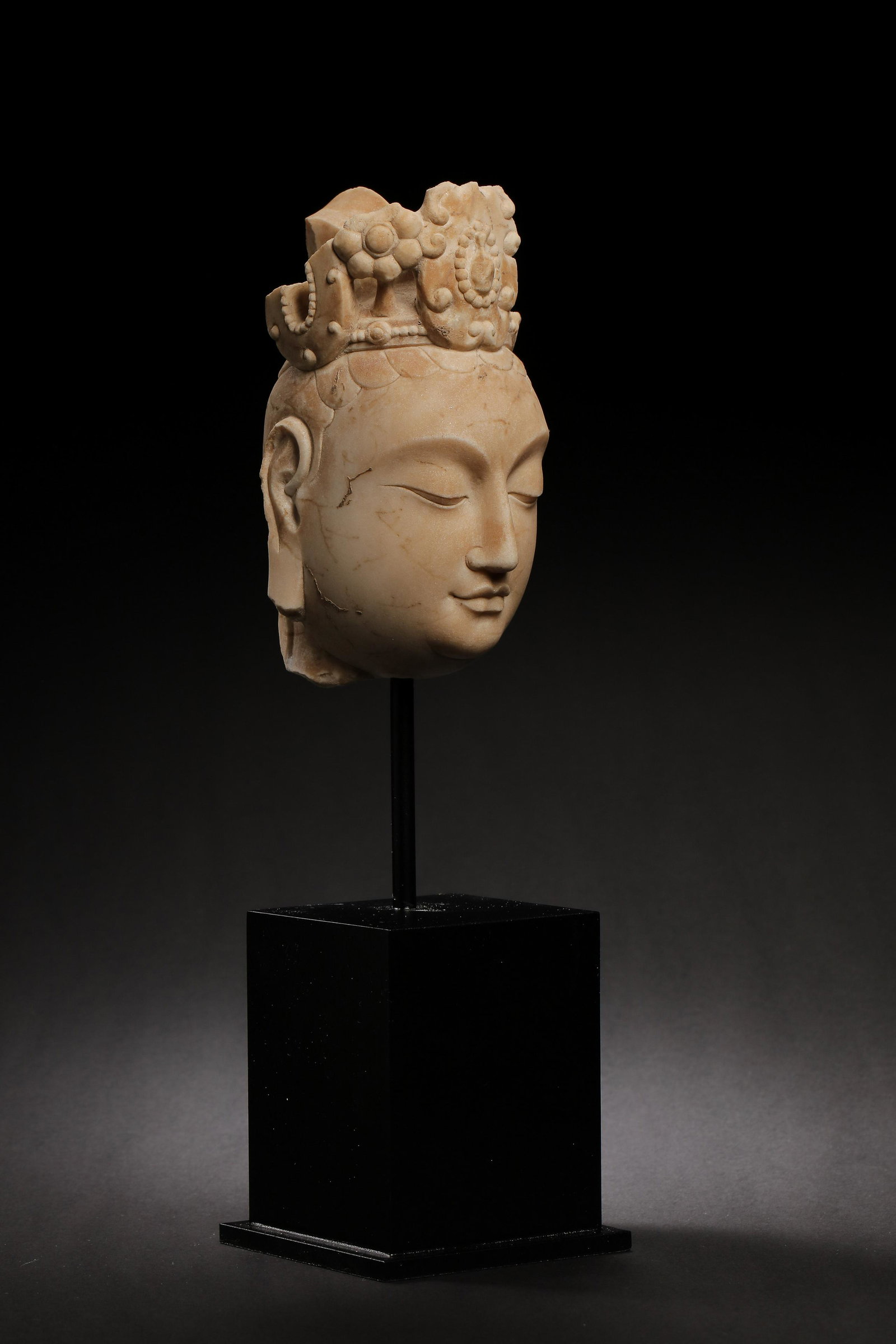 CHINESE NORTHERN QI, WHITE MARBLE CARVED GUANYIN HEAD (1 of 9)