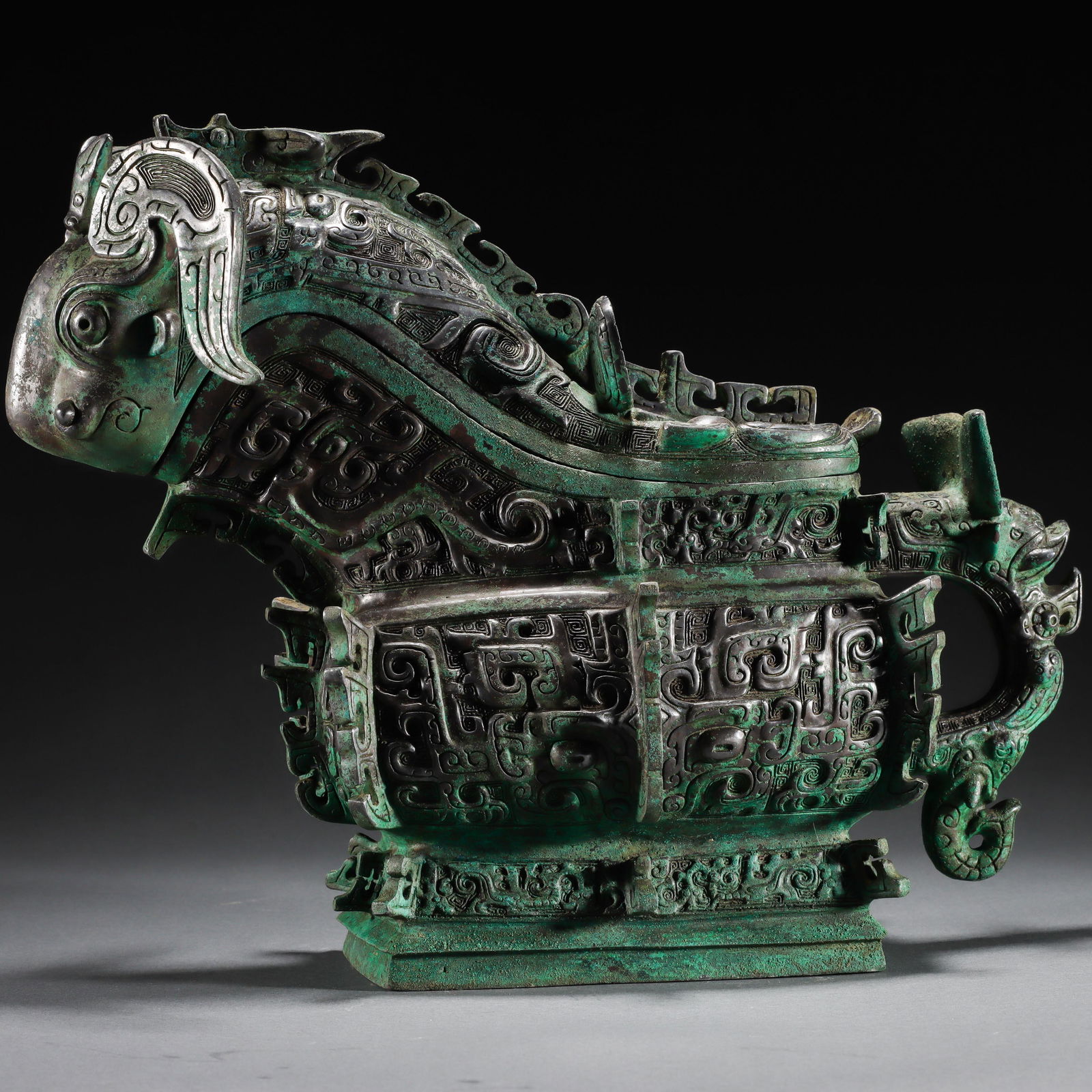 BRONZE WARE, WESTERN ZHOU DYNASTY, CHINA (1 of 8)