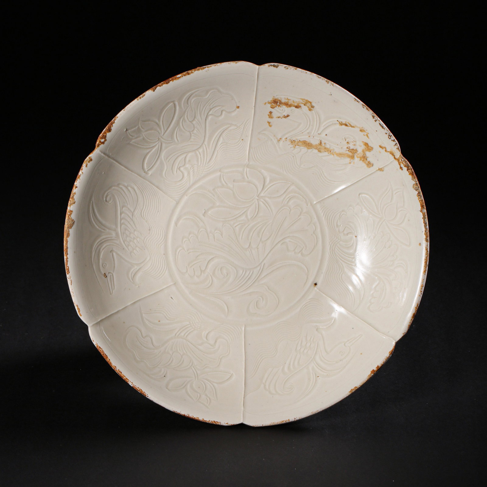 CHINESE NORTHERN SONG DYNASTY DING WARE PLATE, 11TH CENTURY (1 of 8)