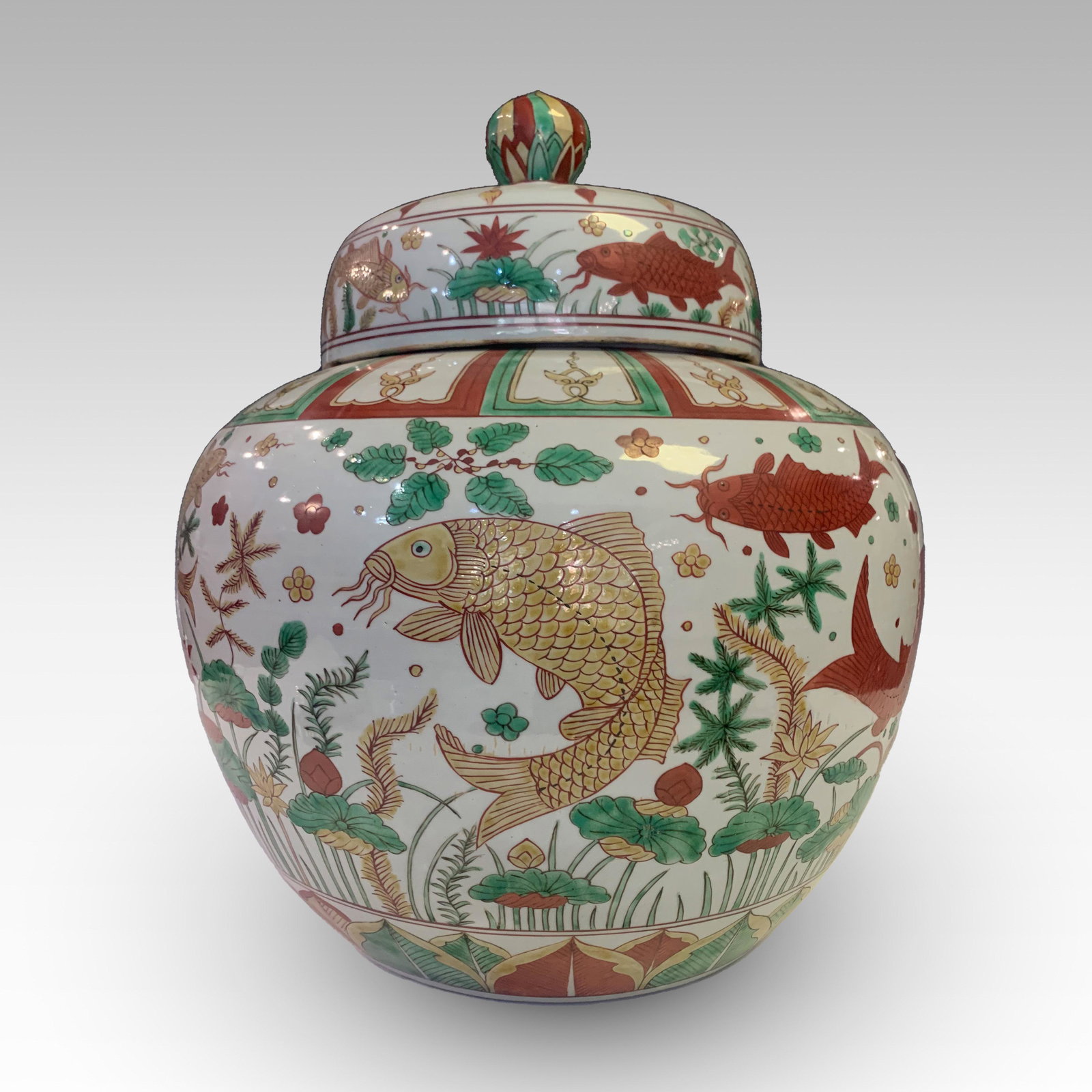 CHINESE MING DYNASTY JIAJING WUCAI PORCELAIN FISH POT 15TH CENTURY (1 of 8)