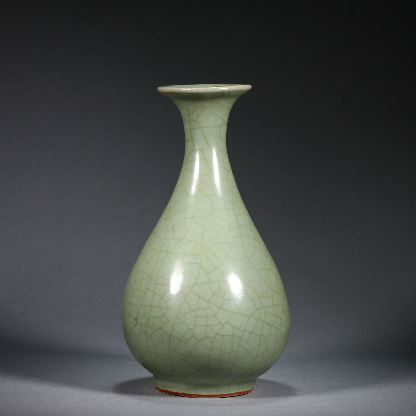 CHINESE LONGQUAN WARE JADE POT SPRING BOTTLE, YUAN DYNASTY (0042) on