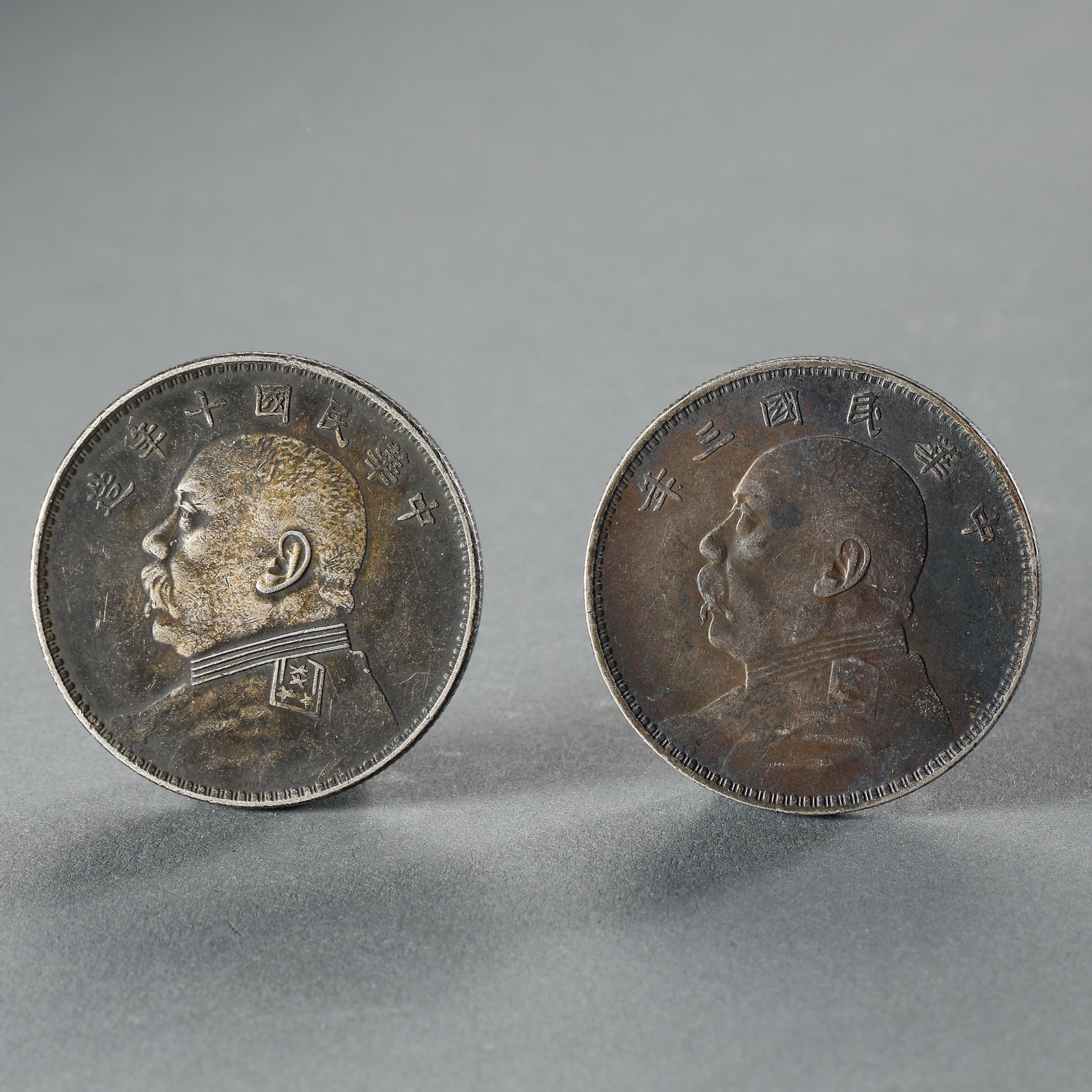 PAIR OF 20TH CENTURY STERLING SILVER COINS (1 of 6)