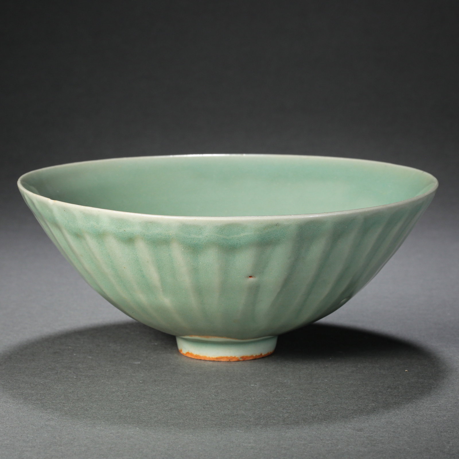 BEFORE MING DYNASTY, LONGQUAN WARE CELADON LOTUS PETAL BOWL (1 of 2)