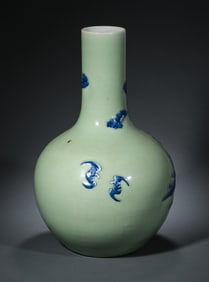 qing dynasty blue and white character story pattern orb bottle