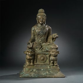 Ancient Indian bronze Buddha sitting statue