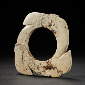 Neolithic period Hongshan culture chicken bone white jade jade Xuanji