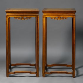 a pair of Qing dynasty yellow rosewood flowers ji