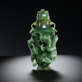 Qing dynasty Hotan jade dragon lid bottle