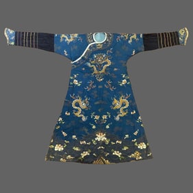 Qing dynasty Kesi silk long robe