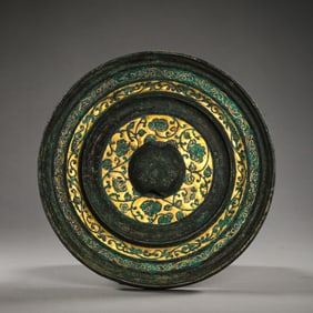 1st to 3rd century bronze mirror inlaid with gold flower pattern, Han Dynasty
