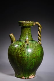 7-10 centuries Tang Dynasty twisted embryo green glaze rope to handle the pot