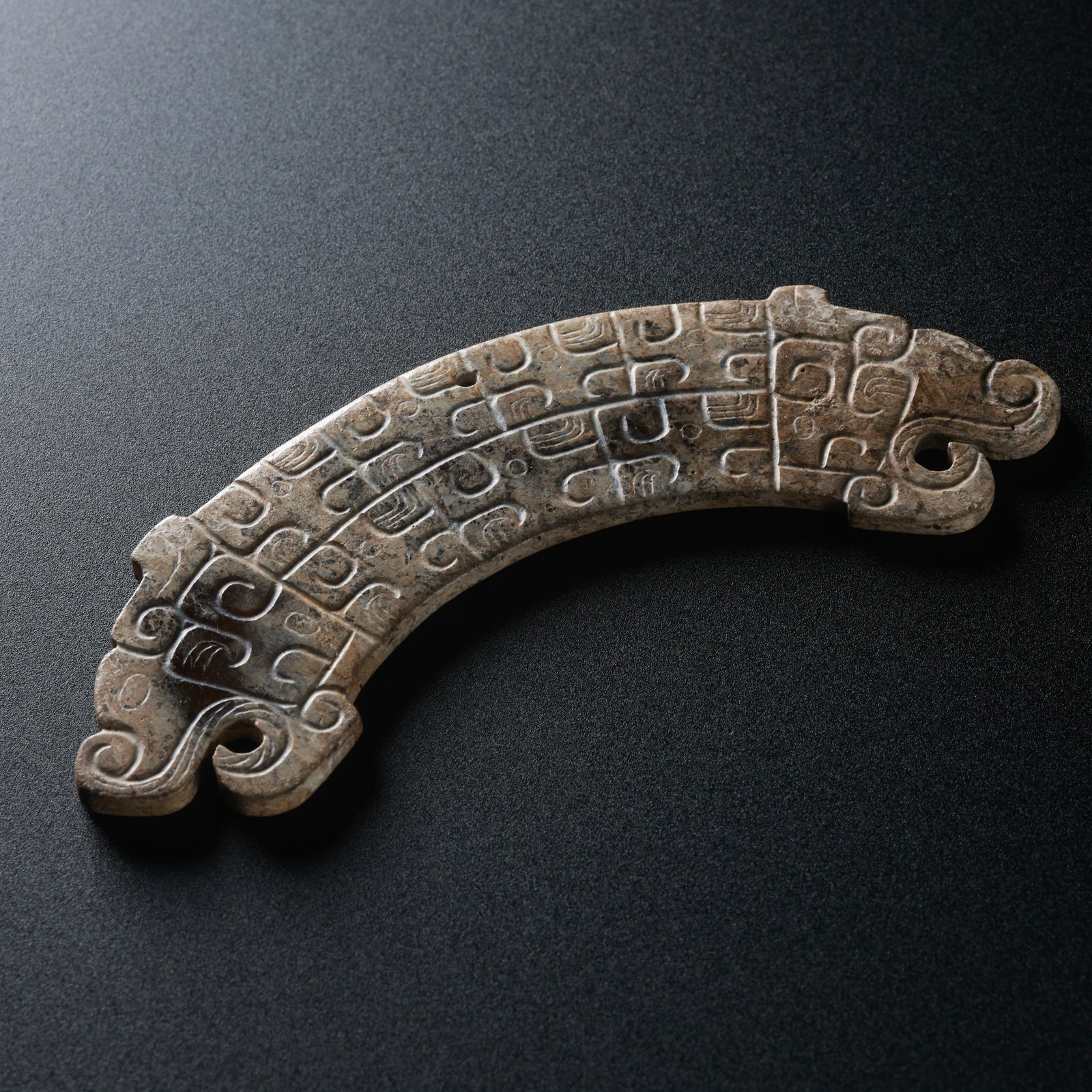 1st - 3rd century Han Dynasty double dragon pattern jade Huang (1 of 13)