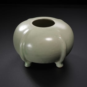 7-10 centuries Tang Dynasty Yue ware secret color glaze water jar