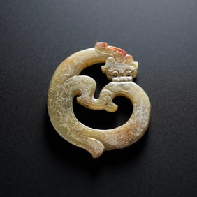 Chilong jade pendant, Han Dynasty, 1st to 3rd century