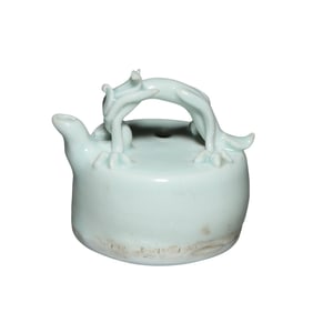 12th-13th century Southern Song Dynasty Hutian ware celadon teapot with handle