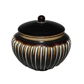 10th to 13th century Song Dynasty sauce glaze line lid jar