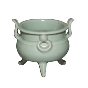 12th-13th century Southern Song Dynasty Longquan ware celadon double-eared three-legged furnace