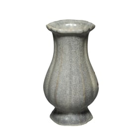 10th-13th century Song Dynasty vase with flower mouth