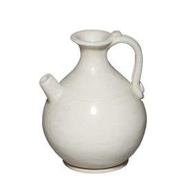 7th to 10th centuries Tang Dynasty white porcelain ewer