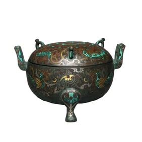 5th century BC to the 3rd century BC three-legged tripod inlaid with gold and silver dragon patterns