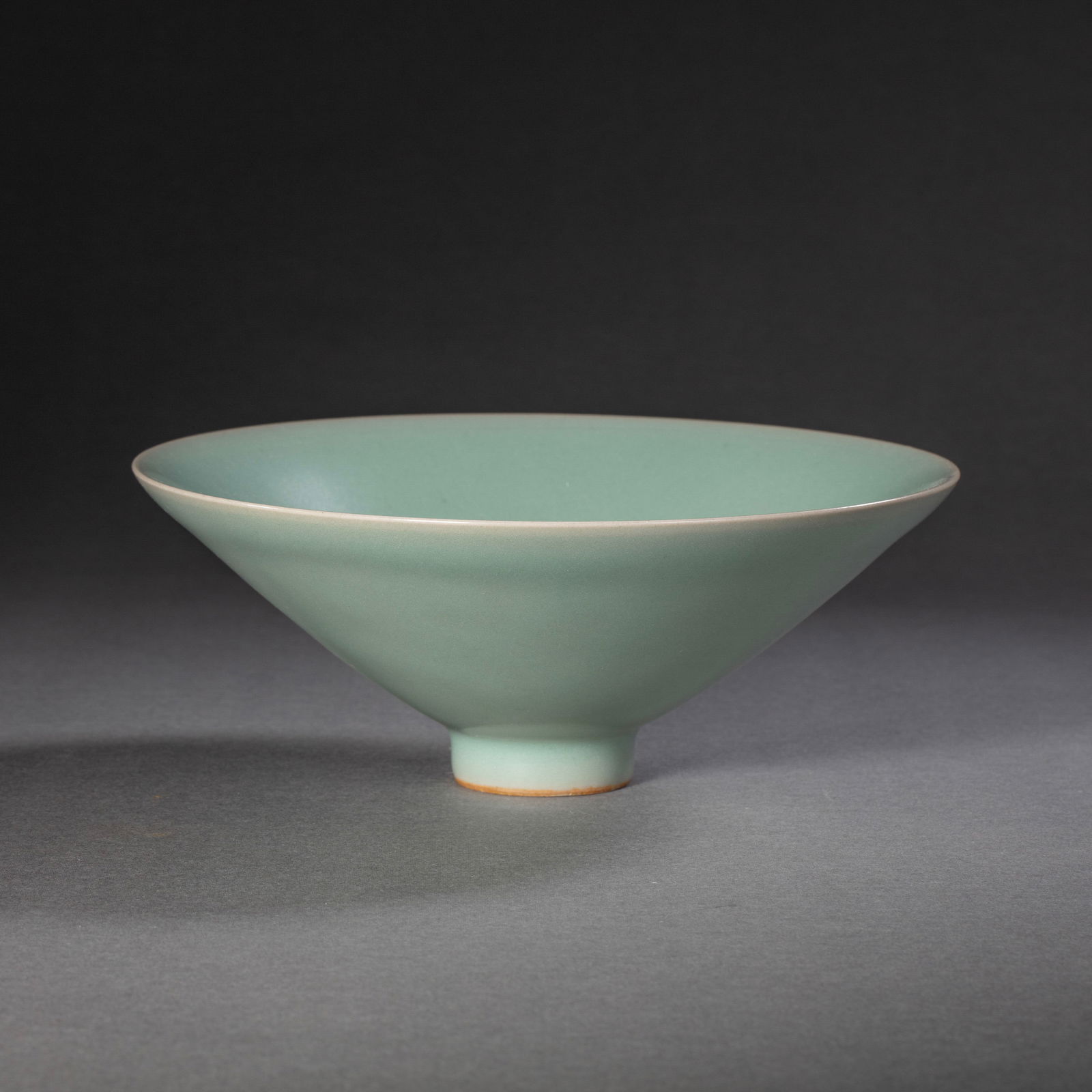 Chinese Southern Song Dynasty Longquan ware green glaze hat-shaped cup (1 of 9)