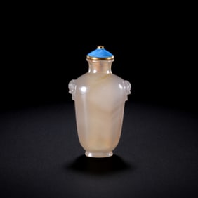 Chinese Qing Dynasty agate snuff bottle