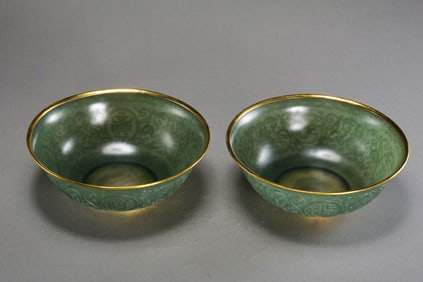 A pair of Hetian jasper flower-patterned bowls from the Qianlong period of the Qing Dynasty, China