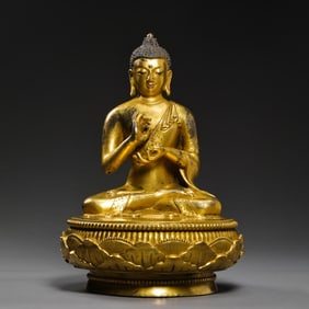 Seated gilt Bronze Mongolian Buddha statue, Ming Dynasty, China