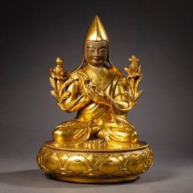Bronze gilded Mongolian Buddha sitting statue from the Ming Dynasty in China