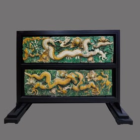 Ancient Chinese dragon-patterned bi