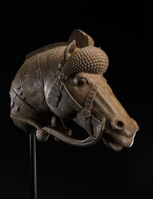 war horse statue from the Assyrian Empire 900 BC in the park